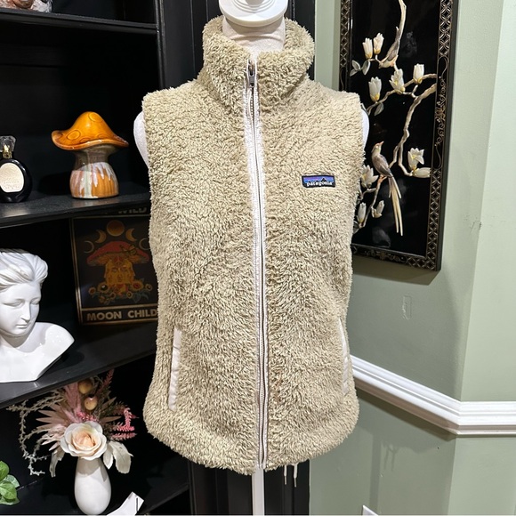 Patagonia Jackets & Blazers - Patagonia Los Gatos Fleece Vest – Women’s Medium – Tan/Beige